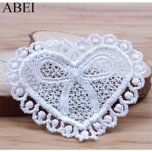 30pcs/lot White Heart Lace Applique Trims Wedding Party Dress Decoration Sew On Guipure Lace Fabric Garments Accessories DIY