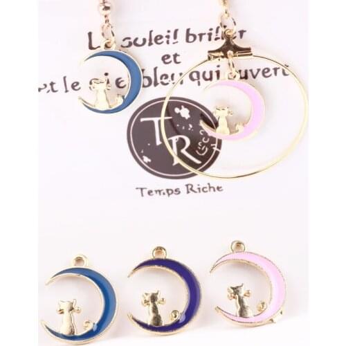 10pcs Alloy Lucky Moon Cat Enamel Charms Gold Tone Cat Sit On Moon Pendants DIY Earring Jewelry Making Accessory 14*18MM FX066