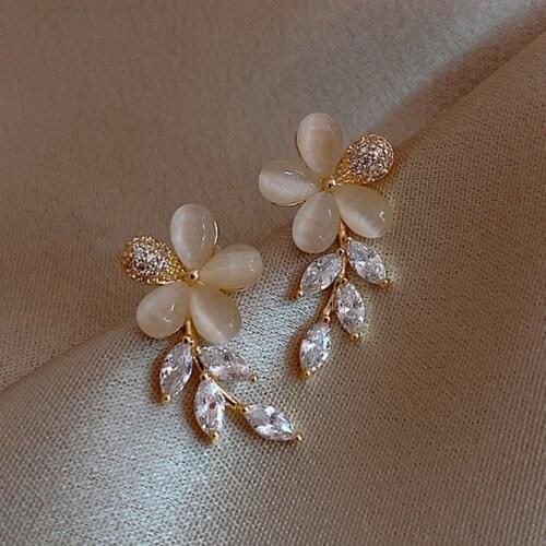 Fashion Gold Color Geometric Tulip Flower Opal Earrings Woman Wedding Jewelry Korean Dangle Stud Ear Girlfriend Accessories Gift