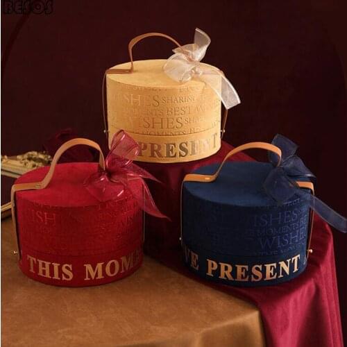 New Flannelette Round Hand-held Gift Box Wedding Birthday Party Candy Lipstick Perfume Flower Packaging Decorative Gift Box