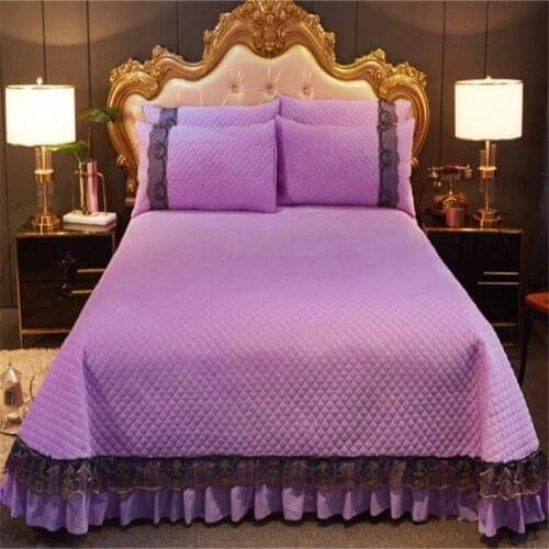 Euro Style 2021 Coral Velvet Bed Coverlet Solid Color Bedspreads Thick Bed Sheet 3 Pcs Bed Cover Quilted Coral Velvet Blanket