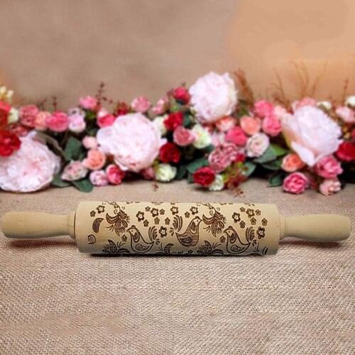 1pc Rolling pin with embossing Christmas chicks pattern embossing roll wood kitchen tools baking accessories 38cm