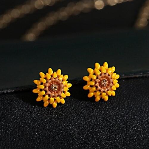 Fashion Jewelry Elegant Flower Stud Earrings For Women Gift Summer Yellow Daisy Earrings Femme Brincos