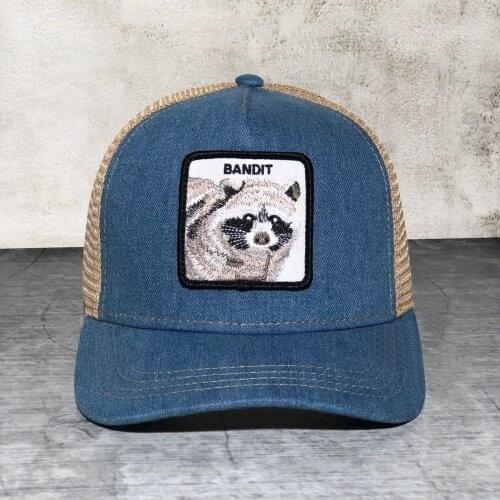 New Animal Little Raccoon Fine Embroidery Details Baseball Caps Universal Adjustable Shade Mesh Cap Dad Hat Truck Driver
