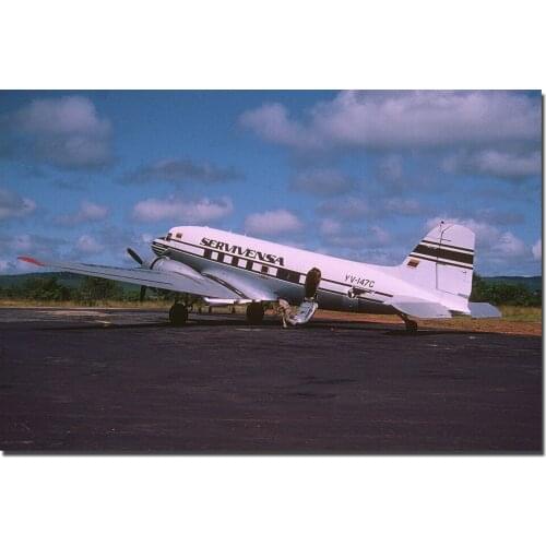 Douglas DC-3 Poster Classic Aeroplane Canvas Painting Wall Art Pictures Print For Living Room Home Decor