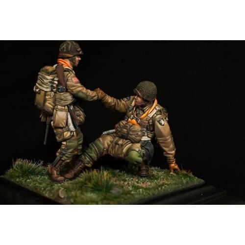 New Unassembled 1/35 Resin Figure Model Kit U.S. military airborne 2 figures Figures Resin Kit DIY Toys Unpainted kits