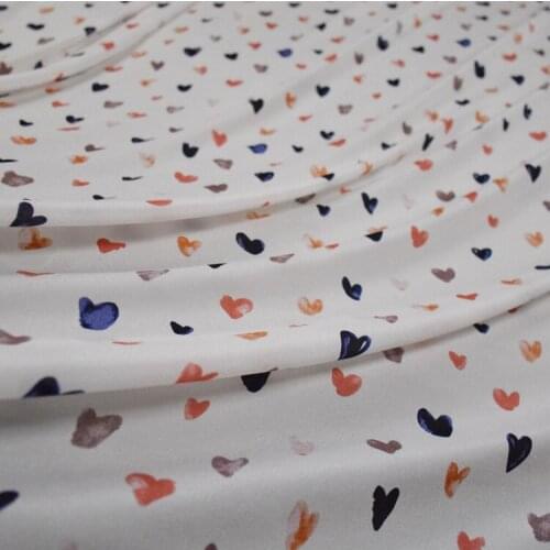 50*150cm White Contrast Color Love Heart-shaped Graffiti Printed Silk Crepe Chiffon Fabric Shirt Dress Handmade DIY Fabric