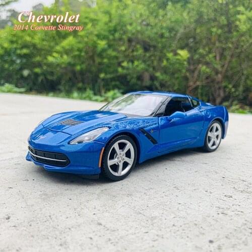 Maisto 1:24 2014 Chevrolet Corvette Stingray simulation alloy car model crafts decoration collection toy tools gift