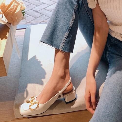 2021 Womens New Style Banquet Shoe with Candy Color Cowhide Thick Heel Horse Bit Buckle and 4cm Medium Heel