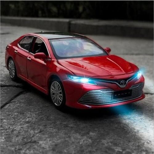 High simulation 1:32 Camry alloy pull back car model,6-door design,simulated sound and light toys,free shipping