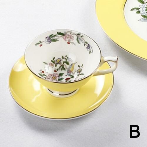 Top Grade Porcelain coffee cup and saucer bone china coffee set mosaic design outline in gold tea cup and saucer set saucer set