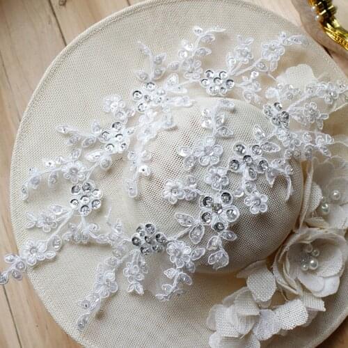 White Flower Imitation Pearl Embroidery Lace Appliqued Fabric Jacquard Lace Fabric Sewing Trims 32cm*11cm