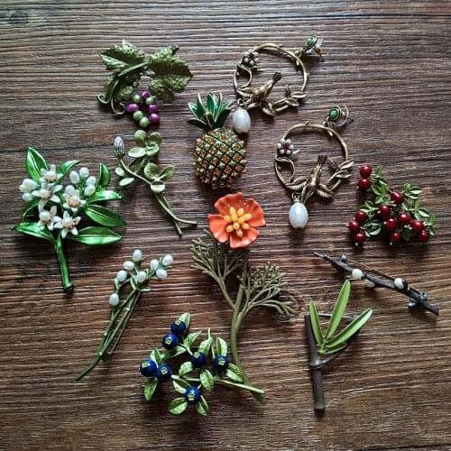 KEQIU Antique retro orange flower poppy flower blueberry pineapple lucky grass plum blossom pearl bamboo Brooch bird Earring