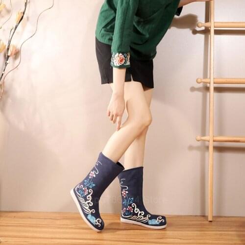 Vintage Chinese Shoes Women Men Hanfu Floral Embroidered Shoes Stage Performance Props Oriental Traditional Swordsman Boots