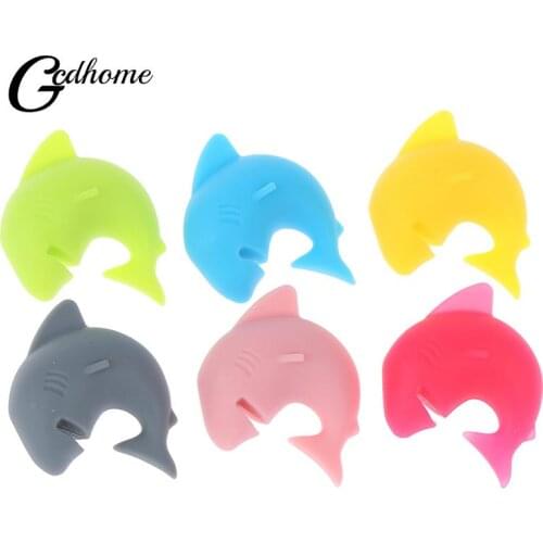 6 Pcs Silicone Red Wine Glass Marker Creative Shark Sticker Sucker Mark Glass Identification Perfect For Parties