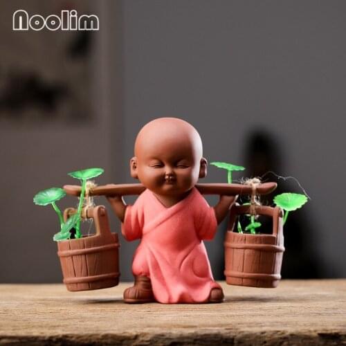Creative Purple Clay Lovely Little Monk Picking Water Tea Pet Ornaments Small Scindapsus Vase Teahouse Home Decoration Crafts