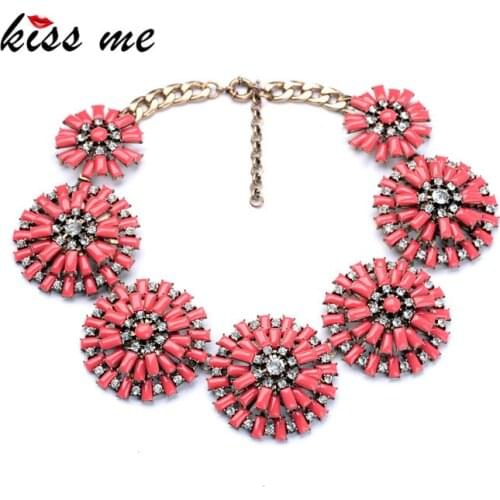 KISS ME New Design Fashion Jewelry Shiny Resin Flowers Luxcy Pendant Statement Necklaces &Pendant 2017