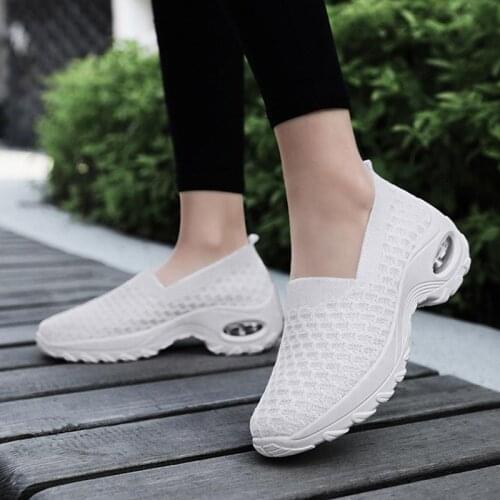 Women sock shoes 2021 fashion breathable mesh solid color running shoes air cushion slip-on casual shoes women sneakers