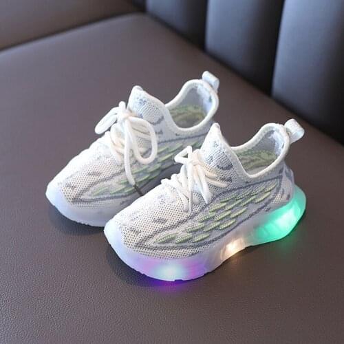 2021 New Toddler Children Glowing Sneakers Kids Running Shoes Girls Glowing Shoes Baby Casual Breathable Mesh Lighting Sneakers