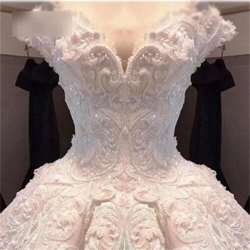 Luxury Dubai Wedding Dresses Off The Shoulder Lace Appliques Pearls Country Wedding Bridal Gowns Court Train Vestidos De Novia