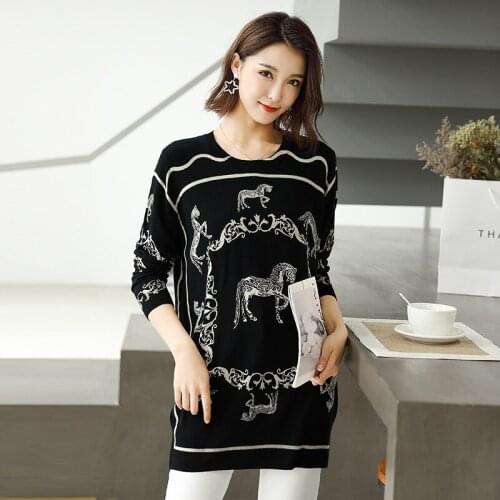 2020 new printed knit top womens autumn pullover horse head pattern sunscreen loose sweater Long sleeve casual long sweater