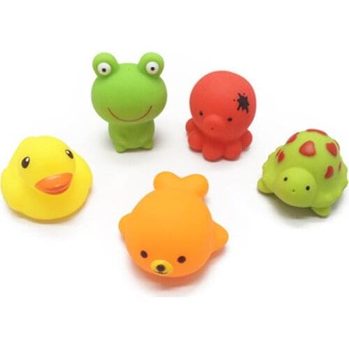 5pcs/lot Soft baby bath toys cartoon animals Frog Tortoise Duck model Water Spraying Toys for kids
