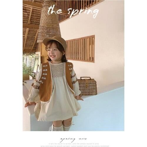 Baby vests 2021 spring and autumn outer wear childrens vests boys and girls inner wear western-style newborn baby embroidered v