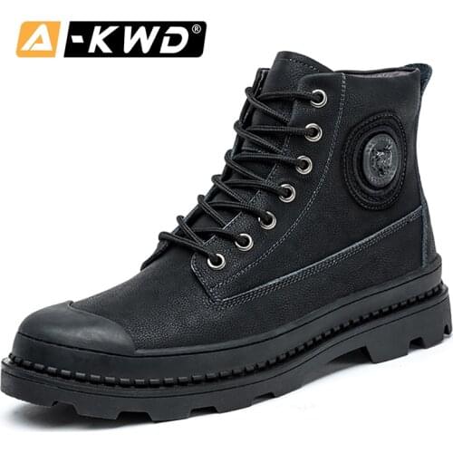 New High Tops Single Sneakers Men Casual Fur Men Winter Boots Fashion Black Tooling Shoes Male Leather Autumn Thick Bottom Boots