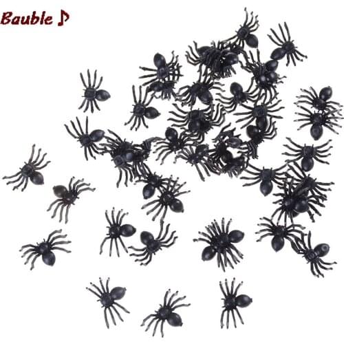 50 pcs Novelty Funny Joke Prank Realistic Props Small Black Plastic Fake Spider Toys 2cm Halloween Decorative Spiders