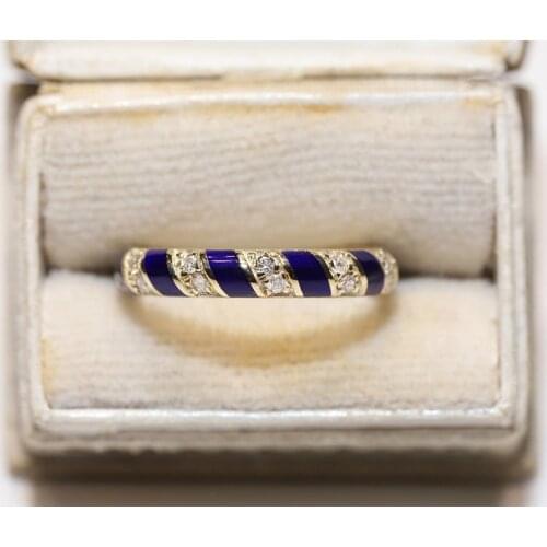 Pretty 14k Gold Victorian Antique Style New Made Natural Diamond Enamel Decorated Pretty Band Ring
