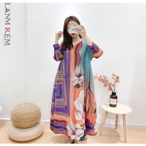 LANMREM Women Printed Dress Loose Temperament Round Neck Three Quarter Pleated Fashion Tide Summer 2021 New 2H248