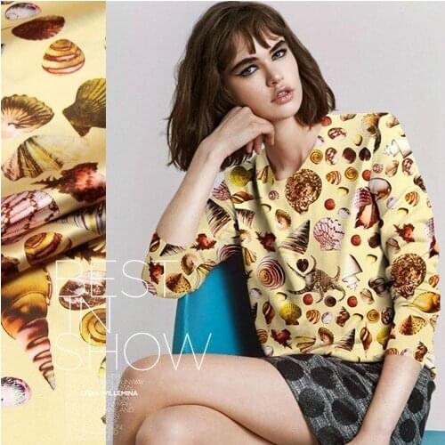 118cm wide 19mm 93% silk & 7% spandex cells and conches print light yellow silk satin fabric for dress shirt clothes