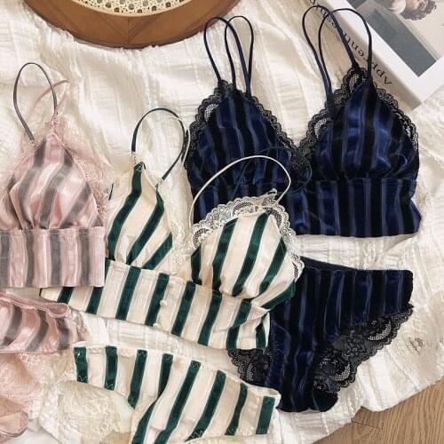 Plush button wire free bra and panty set full lace comfortable sleepwear women sexy underwear Cup triangle bras with thin pad