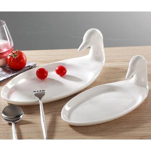 Creative Ceramic Duck Model Serving Tray Decorative Porcelain Goose Ornament Dinner Plate Tableware for Dessert, Roast and Sushi
