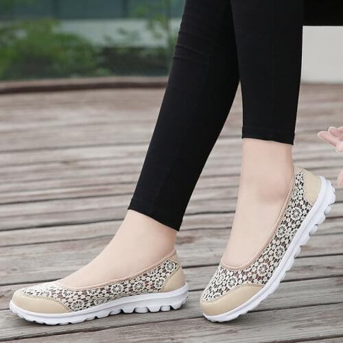 Womens Fitness Sneakers Mesh Hollow Breathable Non-slip Summer Walking Shoes Comfortable Loafers