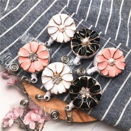 Retractable Crystal Flower Badge Reel Student Nurse ID Bank Credit Name Card Badge Card Holder Alligator Clip Office Supplies