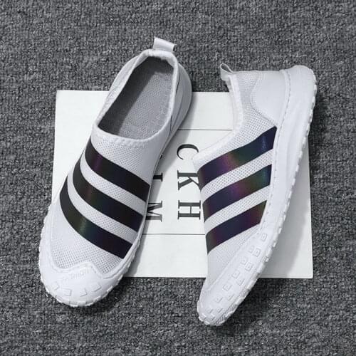 New mens breathable canvas shoes in summer fly weave sports leisure trend net shoes tide shoes small white shoes