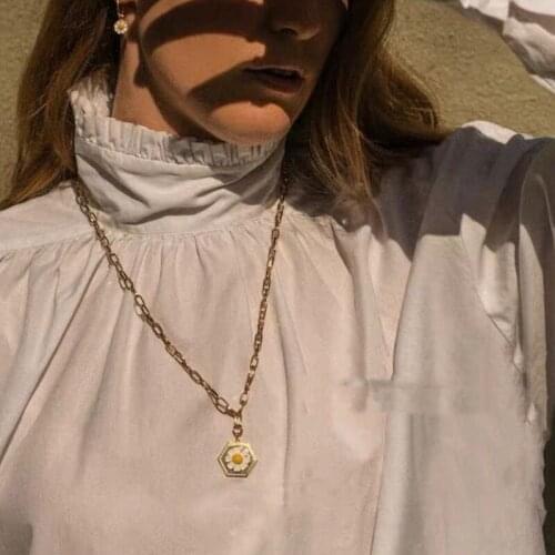 EARS HIGH Golden Chains