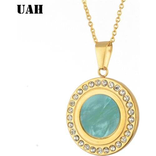 UAH Fashion round Green Shell pendant necklace ladies retro gold Round charm ladies Stainless Steel jewelry necklace