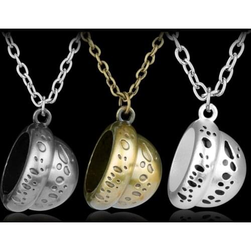 Fashion Accessories Necklace Surgeons Trafalgar Law necklace Mens Anime Metal Hat Necklace for Fans Cosplay Gift