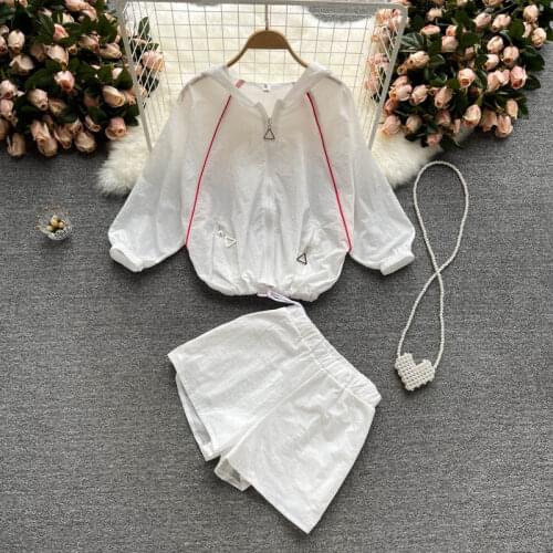 Fashion Street Summer Thin 2 Piece Set 2021 Autumn New Korean Womens Casual Hooded Zipper Cardigan Wide-leg Shorts aq1124