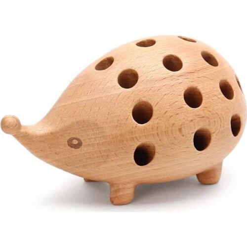 Nordic Arts and Crafts Studio Decoration Childrens Penholder Solid Wood Carving Hedgehog Decoration Small Gift