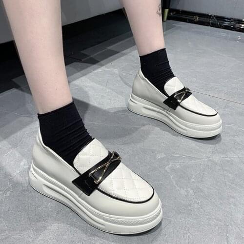 Round Toe Leather Flats Shoes Women Loafers Couple Platform Shoes Woman Flat Cool Sneakers Women Vacation Footwear