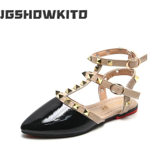 2021 Summer Girls Sandals Fashion Princess Kids Beach Shoes Rivets Breathable Cut-outs Classic Childrens Flat Sandals 21-35 Hot