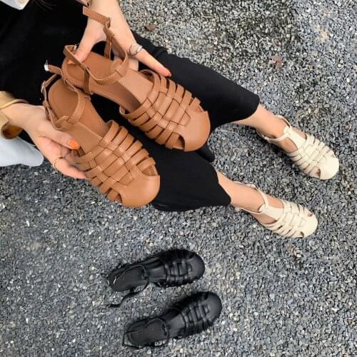 Breathable Female Sandal Shoes Closed Toe 2021 Summer Shallow Mouth Clear Heels Girls Beige Retro Flat Gladiator Comfort New Sol