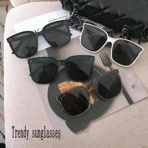 New Style Sunglasses Fashion Personality Rivet Sunglasses Korean Style Men and Women Trendy Glasses