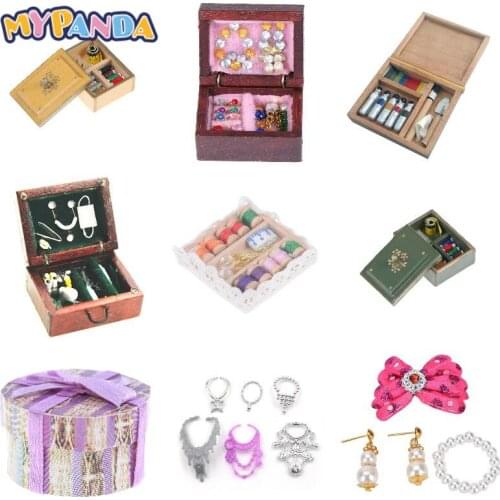 1:12 Miniature Vintage Sewing Box With Needle Scissors Kit Dollhouse Decoration Accessories Toolkit Toolbox/Jewelry/Medical Box