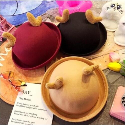 Vintage Cute Antlers Women Knit Wool Hat Fashion Trend Fedora Hats Winter and Autumn Holidays Lovely Round Cap for Girls