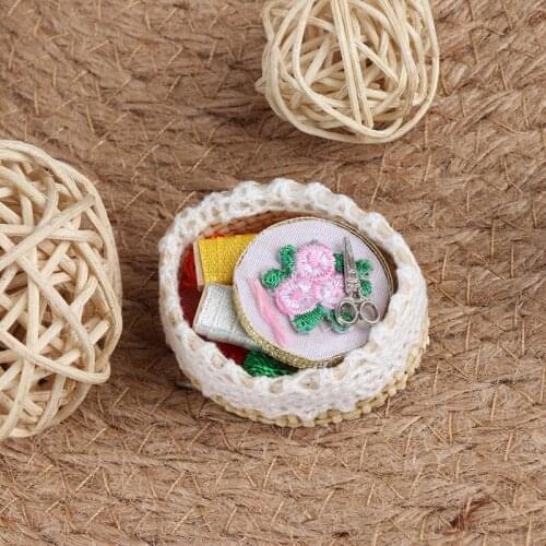 1/12 Mini Embroidery Tools Set Simulation Sewing Scissors Thread Model Toys for Doll House Decor Dollhouse Miniature Accessories