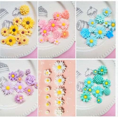11pcs Kawaii Resin Little Daisy Sunflower Charms Pendants For DIY Decoration Earrings Key Chains Fashion Jewelry Accessories